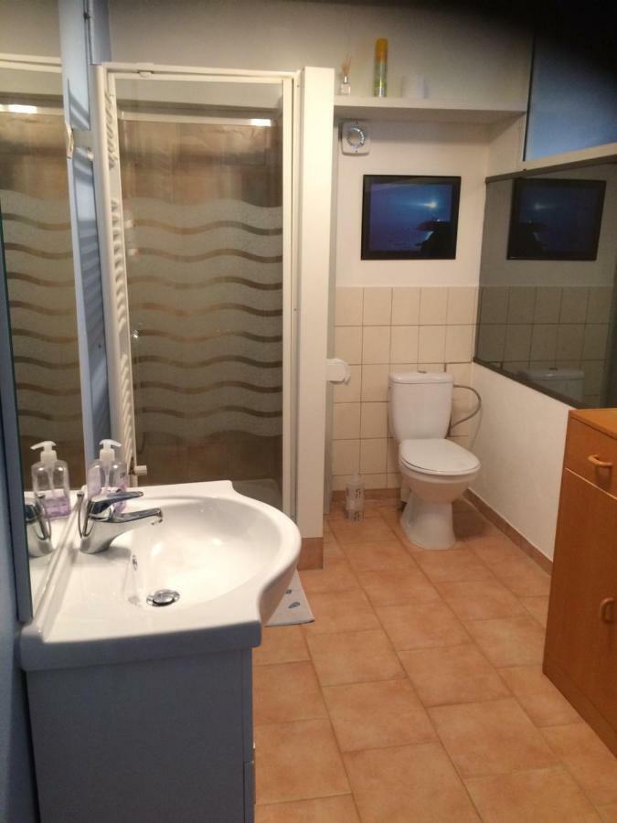Appartement / Gite Les Papillons Lablachere Ngoại thất bức ảnh